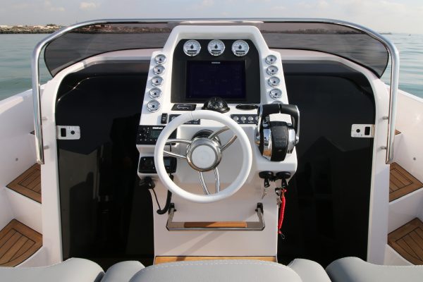 Aurea Yachts 30 Cabin White 1920 08