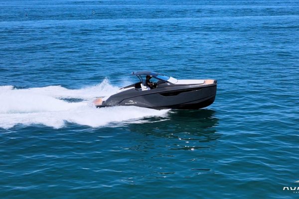 Aurea Yachts 30 Cabin - Power Catamaran esterni - 00