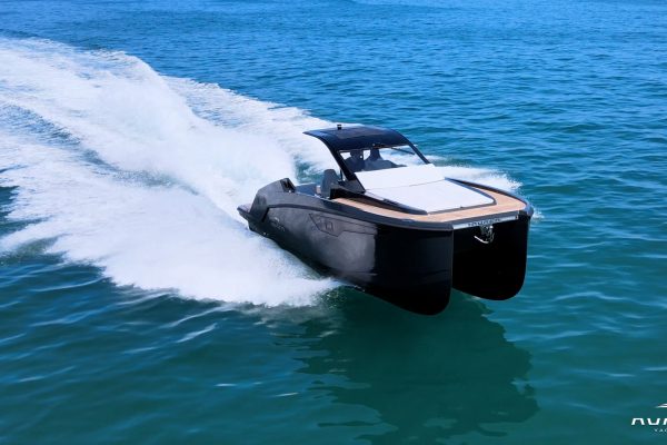 Aurea Yachts 30 Cabin - Power Catamaran esterni - 011